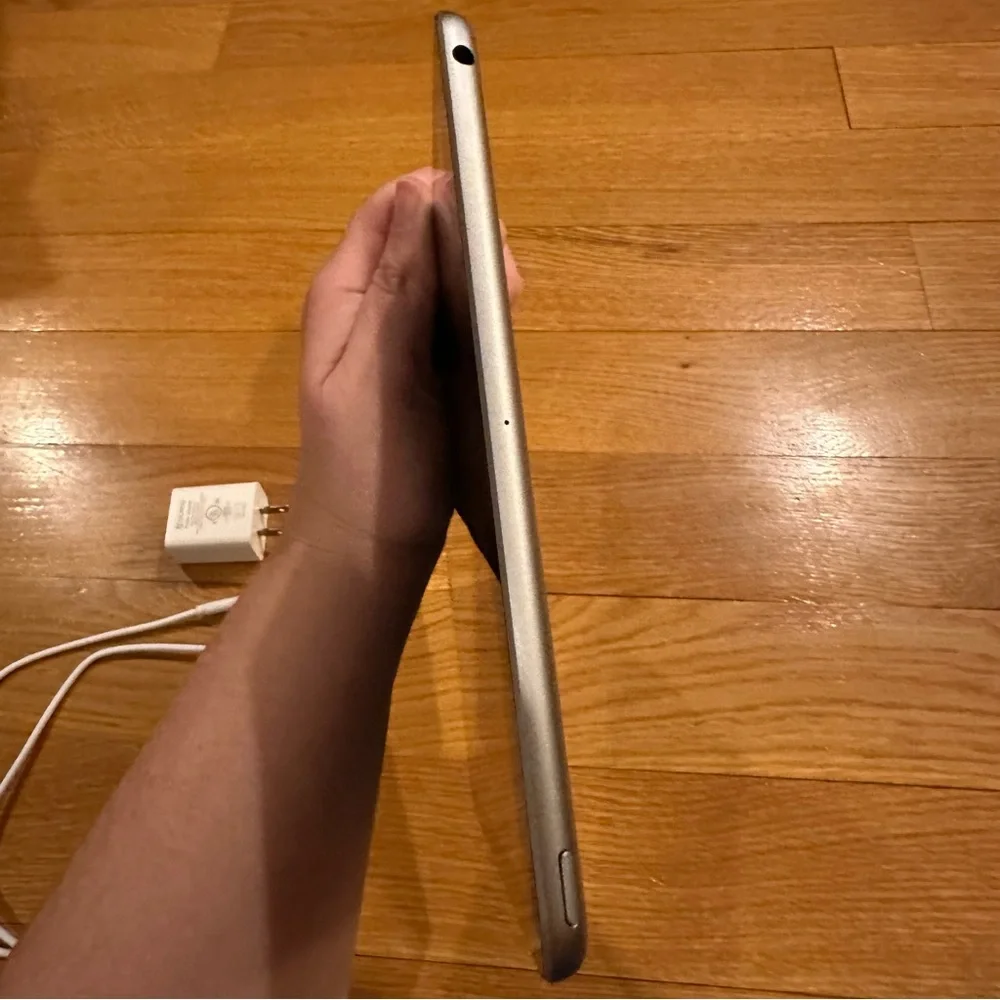 Refurbished Apple iPad (2018) - Space Gray (Renewed)
